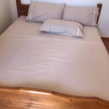 Restorant And Rooms Natyra Zvernec Guest house